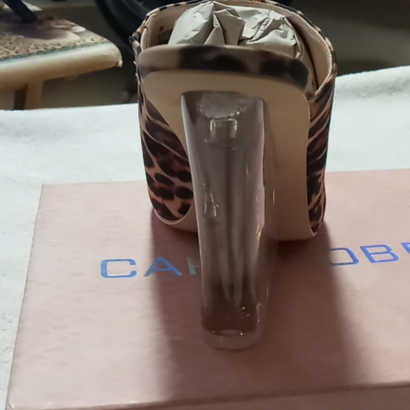 Slip ons - Picture 2 of 4